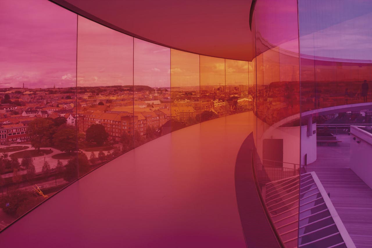 die auslandsreise - Arbeiten, Studieren und Lernen im Ausland. Das unabhängige Nachschlagewerk. Jährlich seit 2003.: Noch nicht 18?