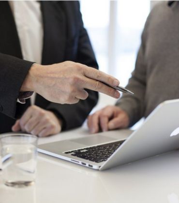 FAQ: Unternehmensberater:in werden