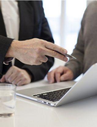 FAQ: Unternehmensberater:in werden