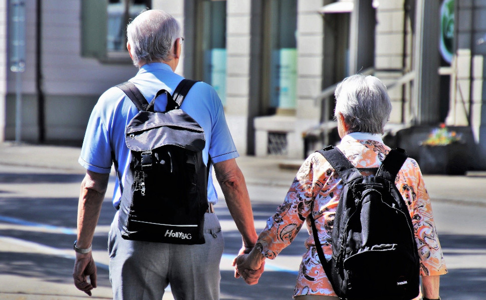 Beschäftige dich früh mit deiner Altersvorsorge, um im Alter unbeschwert leben zu können.