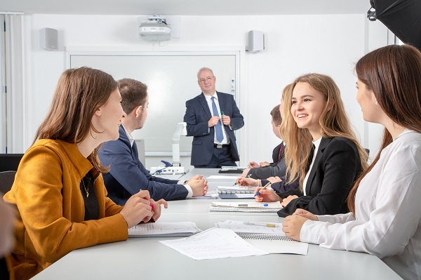Frankfurter Volksbank Rhein/Main eG: Ausbildungsgemeinschaft