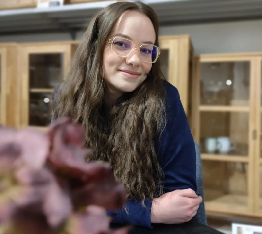 Jana, Kauffrau im Einzelhandel: Welche Unterstützung erhältst du?