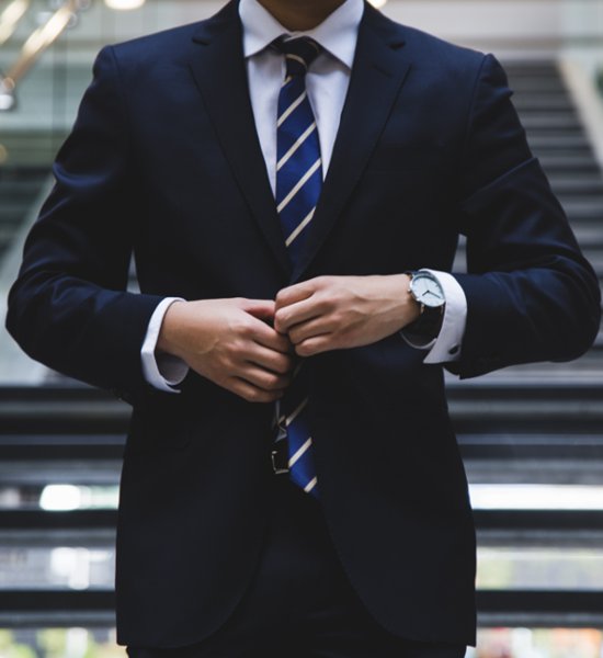 Karriere im Finanzwesen: Ausbildungsberufe und Studiengänge