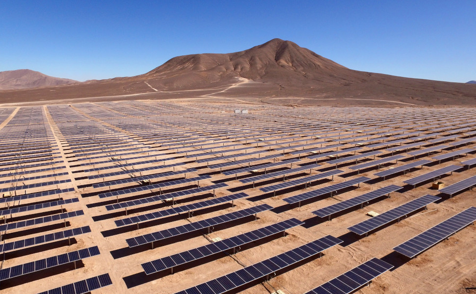 Ingenieure haben viel Arbeit mit der Entwicklung erneuerbarer Enegien.