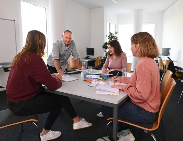 DAA Logopädieschule Freiburg : Lernen in kleinen Gruppen