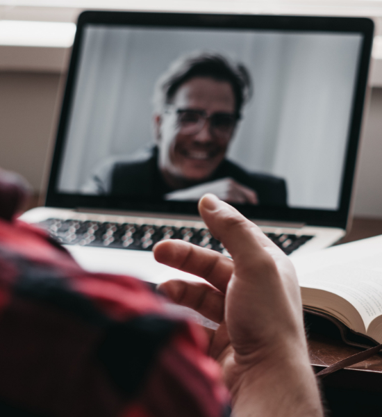 Online-Vorstellungsgespräch: So überzeugst du via Skype, Zoom und Co.