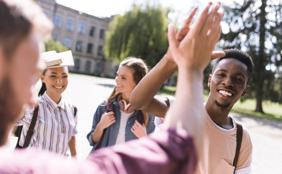 Punkten durch außerschulische Aktivitäten