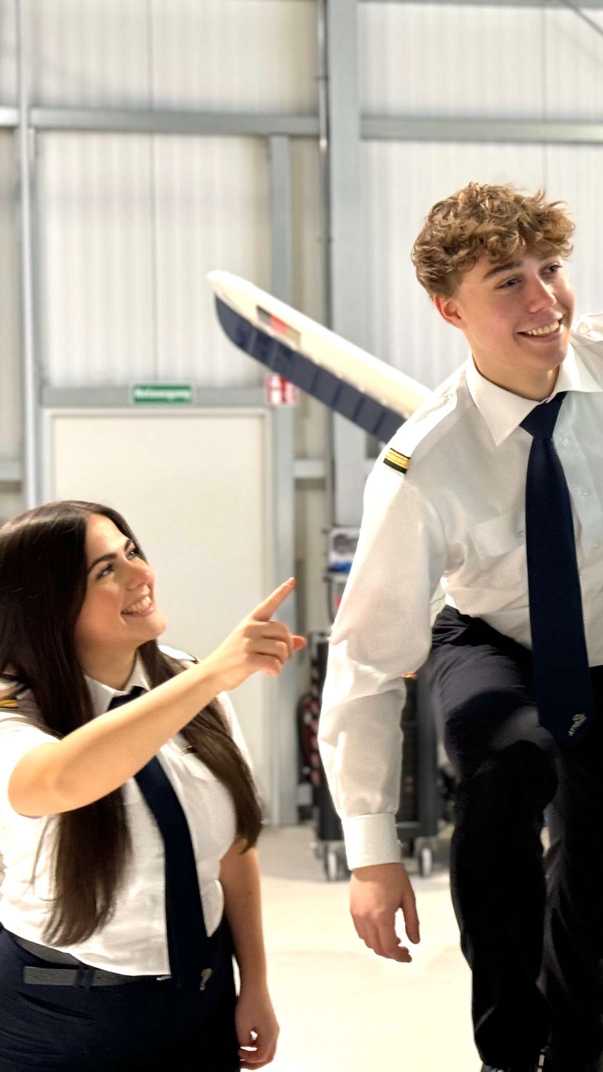 Deutsche Verkehrsflugschule DVFS GmbH: Einsteigen. Losfliegen.