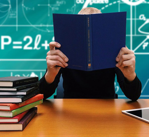 Schulische Ausbildung