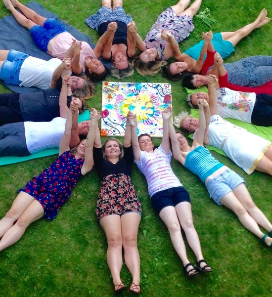 Einstieg in Ausbildung und Beruf: Viele Unternehmen bieten Extras