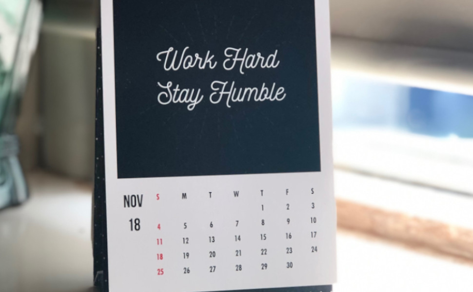 Ein Kalender, um dein Übernahmegespräch zu planen.