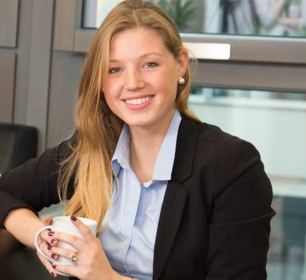 International School of Management : Studiere den dualen Studiengang B.Sc. Betriebswirtschaft · Logistik Management an der ISM.